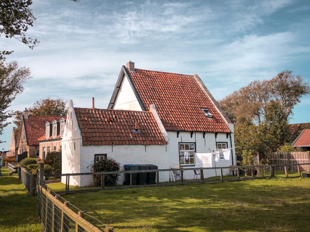 Knus huisje tijdens dagje weg Ameland